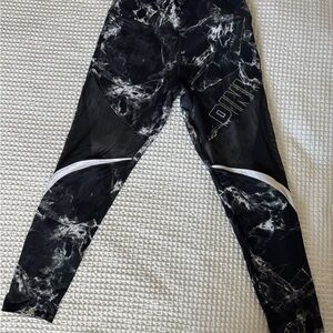 PINK Victoria's Secret Monochrome Leggings